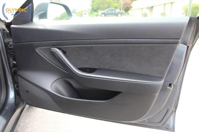 2020 Tesla Model 3 Standard Range Rear-Wheel Drive