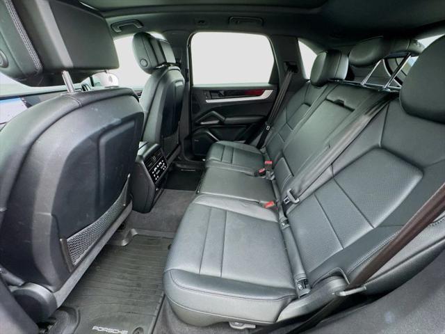 2024 Porsche Cayenne Base