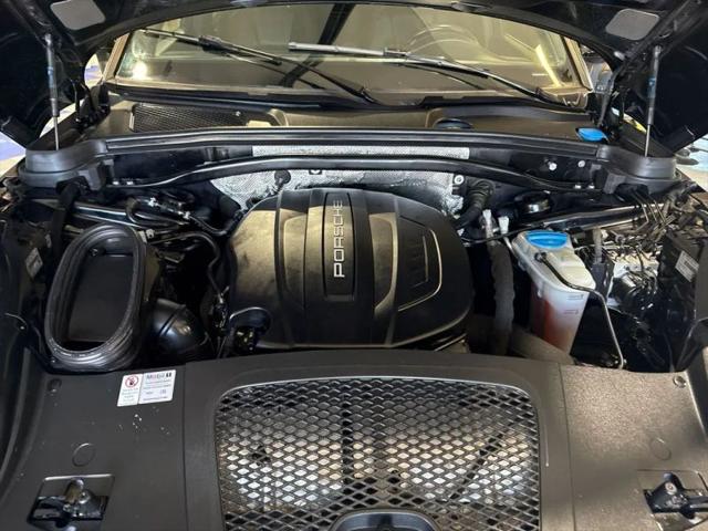 2018 Porsche Macan Base
