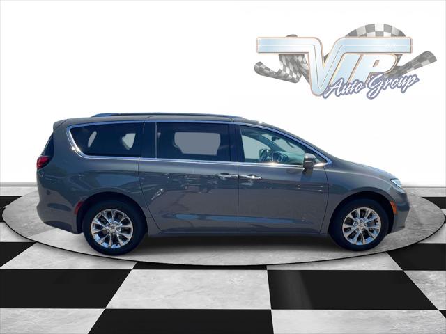 2021 Chrysler Pacifica Touring L AWD