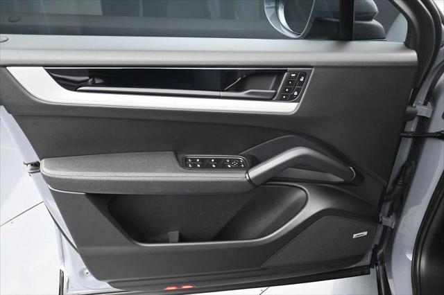 2024 Porsche Cayenne Coupe AWD