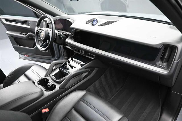 2024 Porsche Cayenne Coupe AWD