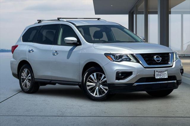 2019 Nissan Pathfinder SV