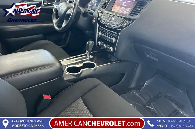 2019 Nissan Pathfinder SV