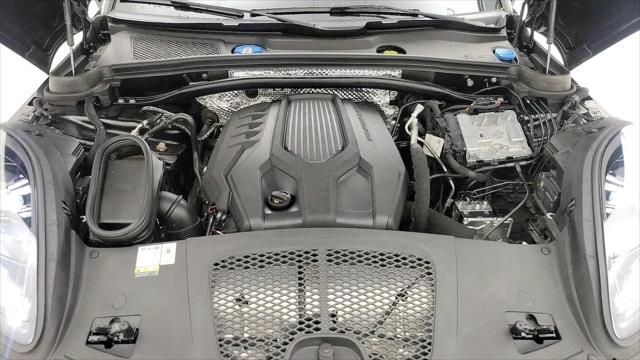 2023 Porsche Macan T