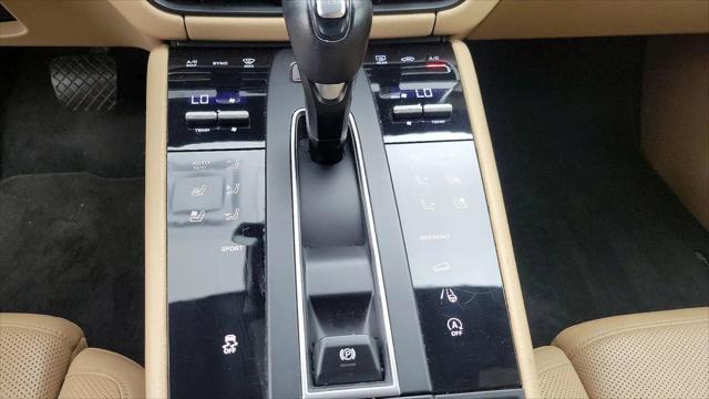 2023 Porsche Macan T