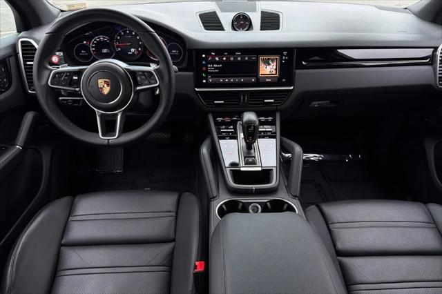 2023 Porsche Cayenne Platinum Edition