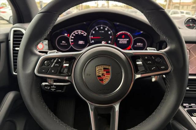 2023 Porsche Cayenne Platinum Edition