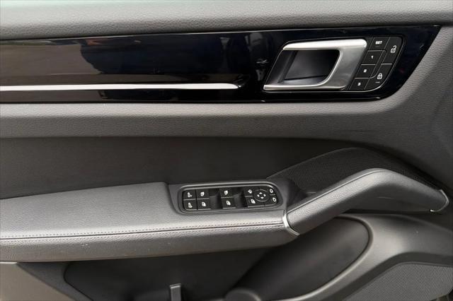 2023 Porsche Cayenne Platinum Edition