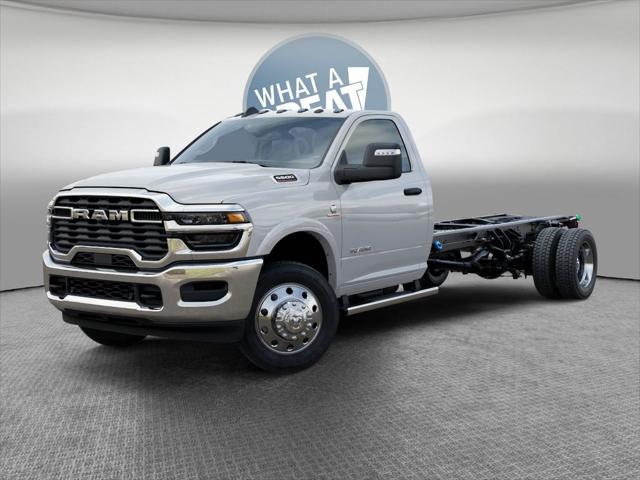 2026 RAM 5500 Chassis RAM 5500 BIG HORN CHASSIS REGULAR CAB 4X4 120 CA