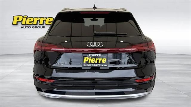 2019 Audi e-tron Premium Plus