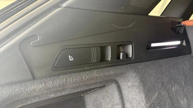 2019 Audi e-tron Premium Plus