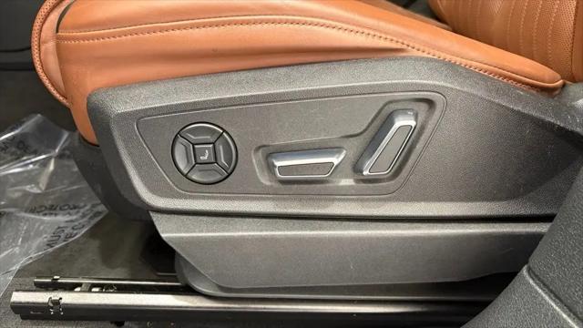 2019 Audi e-tron Premium Plus