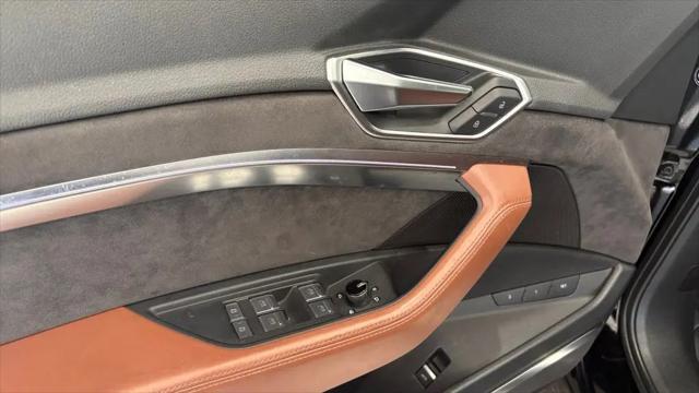 2019 Audi e-tron Premium Plus