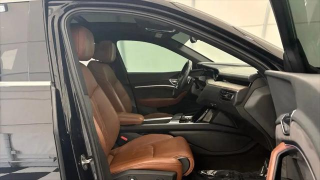 2019 Audi e-tron Premium Plus