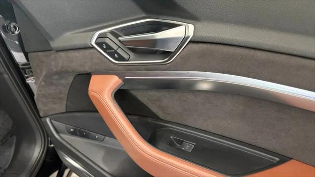 2019 Audi e-tron Premium Plus