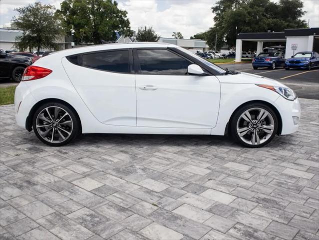 2013 Hyundai Veloster Base w/Gray