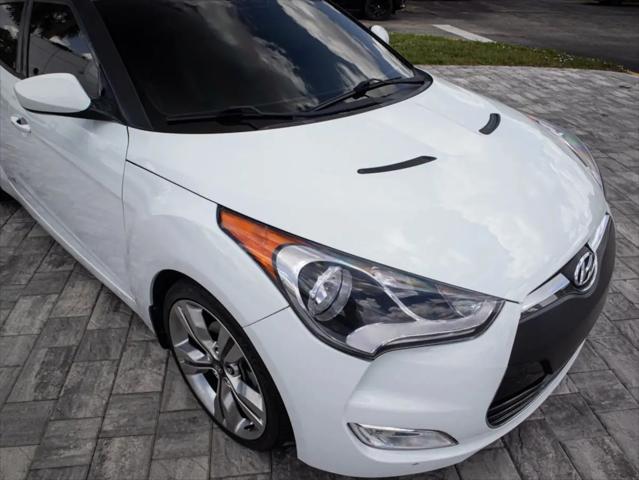 2013 Hyundai Veloster Base w/Gray