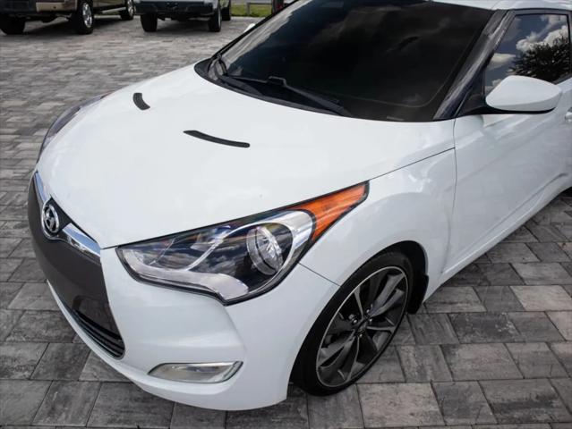 2013 Hyundai Veloster Base w/Gray