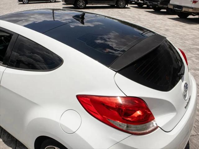 2013 Hyundai Veloster Base w/Gray