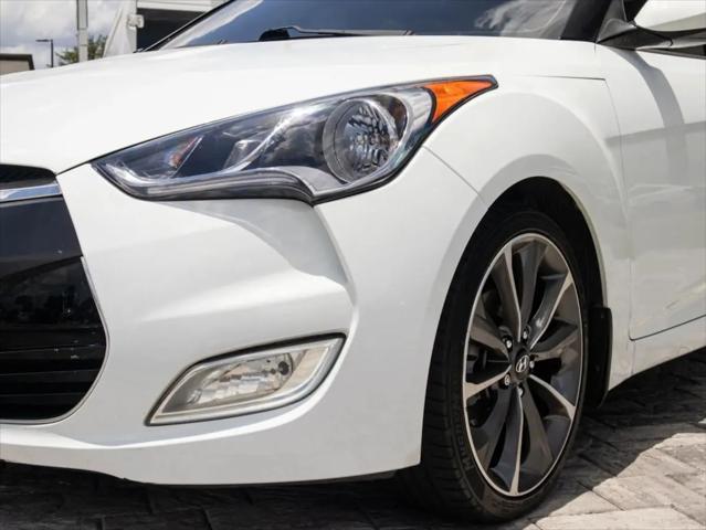 2013 Hyundai Veloster Base w/Gray