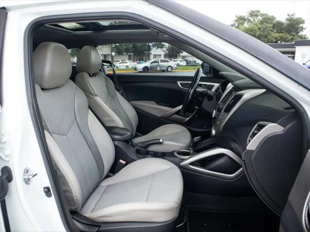 2013 Hyundai Veloster Base w/Gray