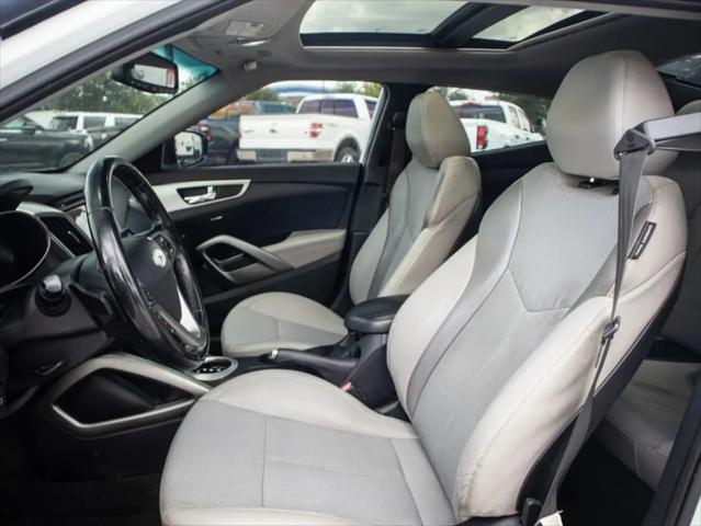 2013 Hyundai Veloster Base w/Gray