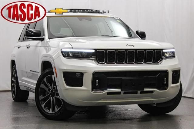 2023 Jeep Grand Cherokee Overland 4x4 for sale in Wheeling, IL