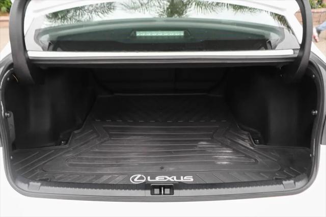 2024 Lexus IS 300 F SPORT Design