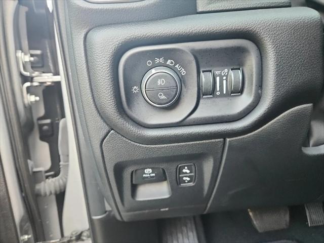 2025 Ram 1500 Big Horn Crew Cab 4x4 5'7" Box