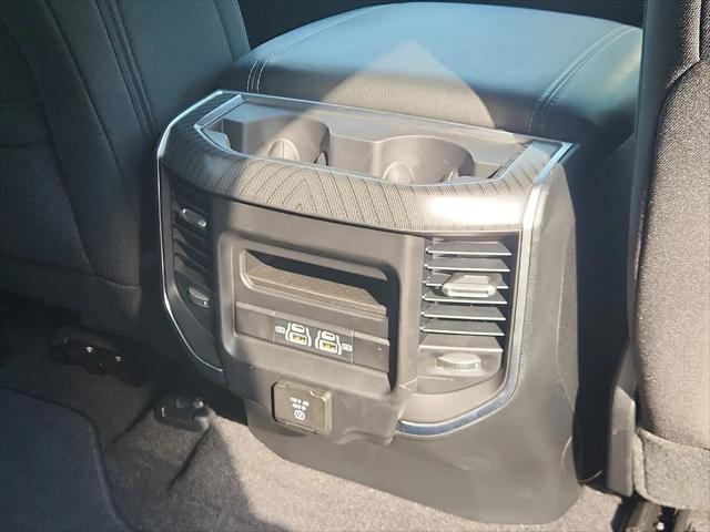 2025 Ram 1500 Big Horn Crew Cab 4x4 5'7" Box