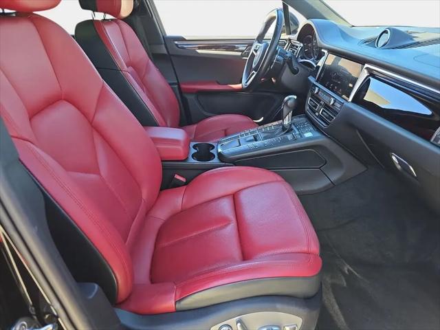 2021 Porsche Macan Macan