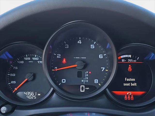 2021 Porsche Macan Macan