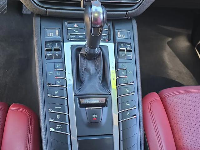 2021 Porsche Macan Macan