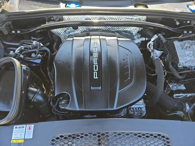 2021 Porsche Macan Macan
