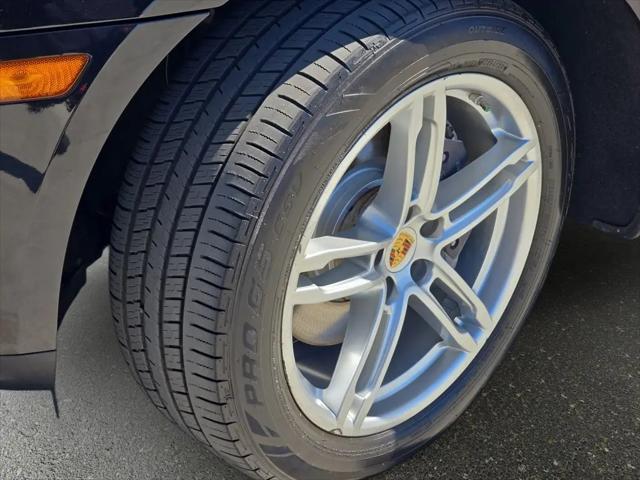 2021 Porsche Macan Macan