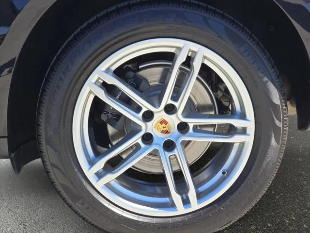 2021 Porsche Macan Macan