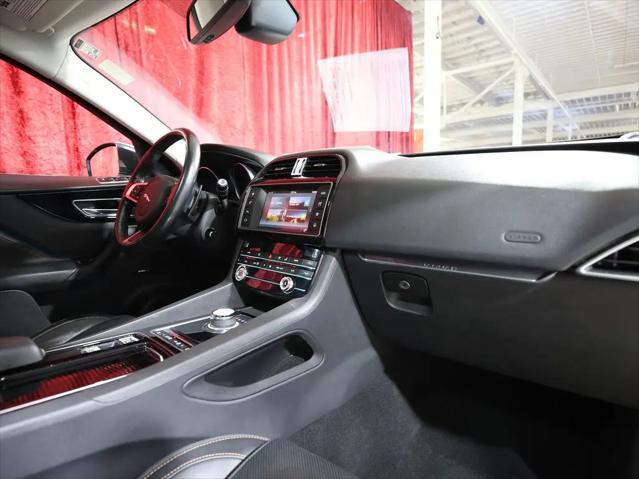 2018 Jaguar F-PACE 25t Prestige