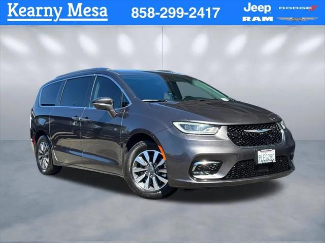 2021 Chrysler Pacifica Hybrid Touring L for sale in San Diego, CA