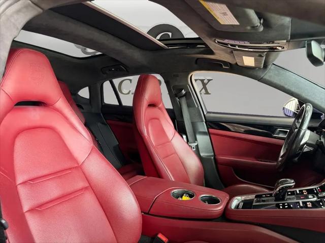 2018 Porsche Panamera Turbo