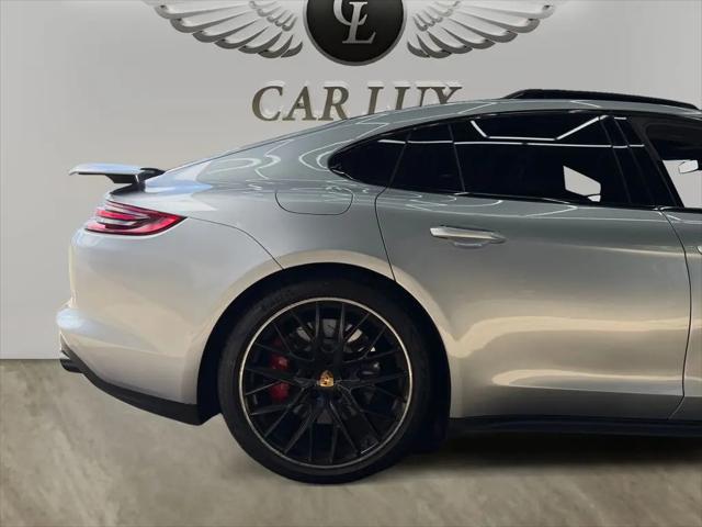 2018 Porsche Panamera Turbo