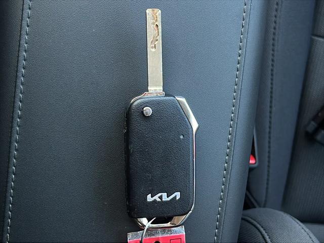 2026 Kia Niro LX