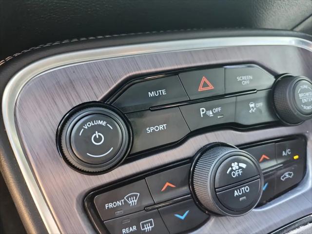 2017 Dodge Challenger SXT