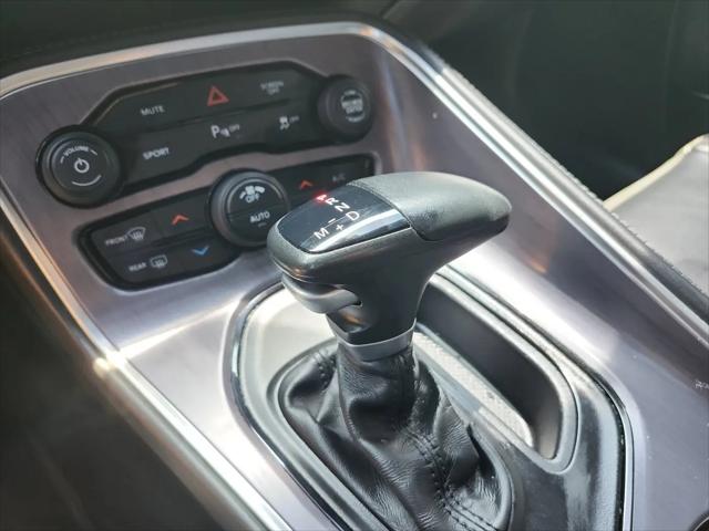 2017 Dodge Challenger SXT