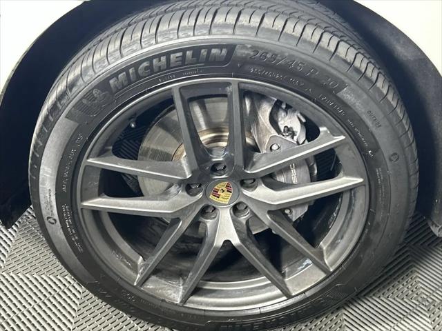 2023 Porsche Macan T