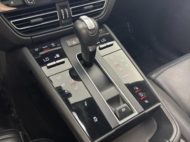 2023 Porsche Macan T