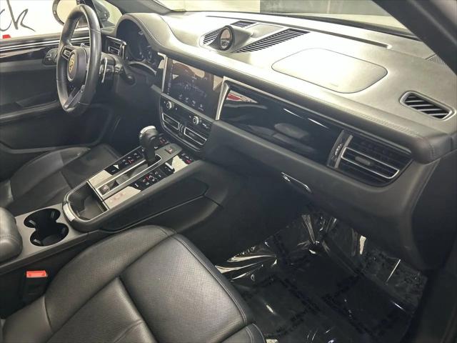 2023 Porsche Macan T