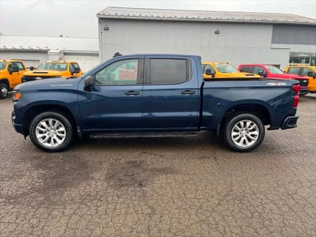 2022 Chevrolet Silverado 1500 4WD Crew Cab Short Bed Custom 2022 Chevrolet Silverado 1500 4WD Crew Cab Short Bed Custom