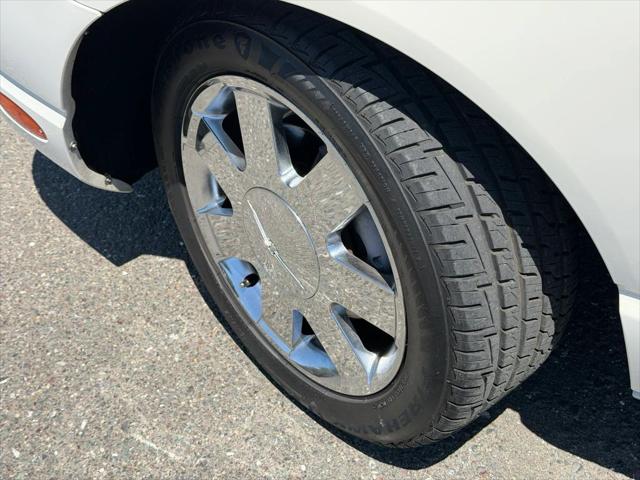 2002 Ford Thunderbird Premium