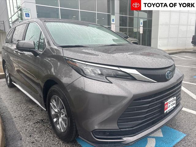 2024 Toyota Sienna LE for sale in York, PA